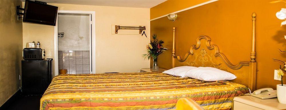 Sunset Motel Помона Экстерьер фото