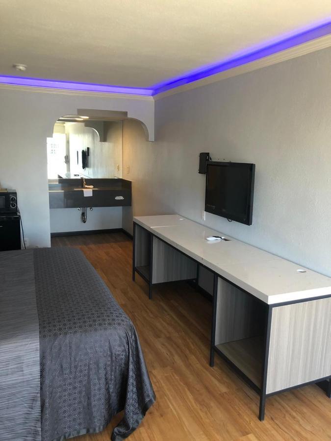 Sunset Motel Помона Экстерьер фото